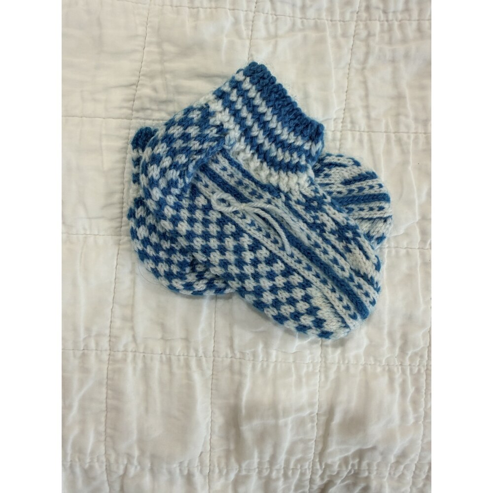 Handmade Knit Baby Booties Blue White Nordic Pattern Crib Shoes